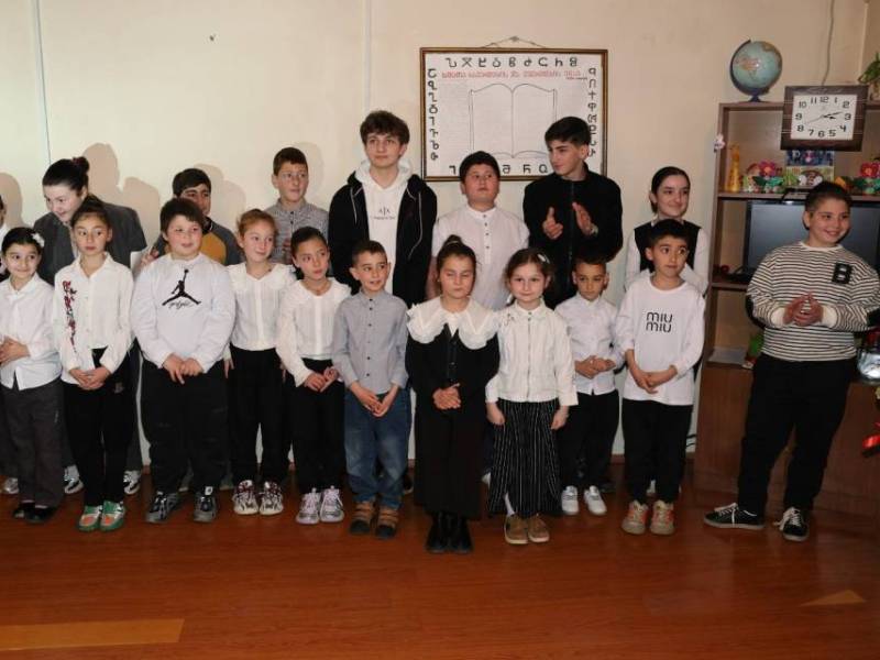 ცაგერის მთავარ ბიბლიოთეკაში გაიმართა დედაენის დღისადმი მიძღვნილი ღონისძიება...